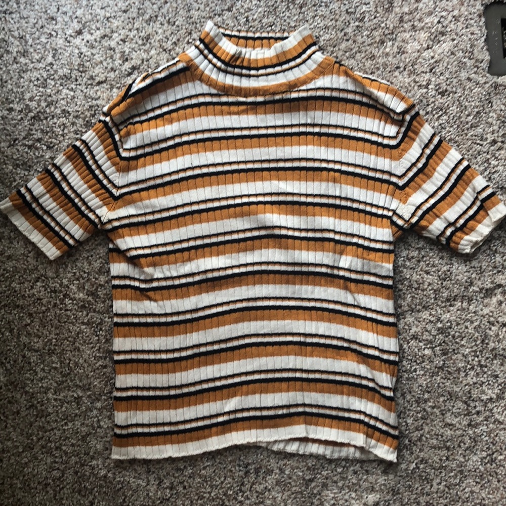 Brandy Melville mock neck tee